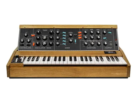 Moog Minimoog Model D (Bob Moog Tribute Edition) Moog Minimoog Model D (Bob Moog Tribute Edition)