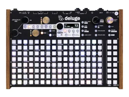 Synthstrom Deluge Groovebox + Sequencer Synthstrom Deluge Groovebox + Sequencer